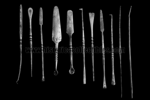 11 Strumenti Chirurgici, realizzati in ferro forgiato, per Cerusi o Chirurghi, 1650-1680